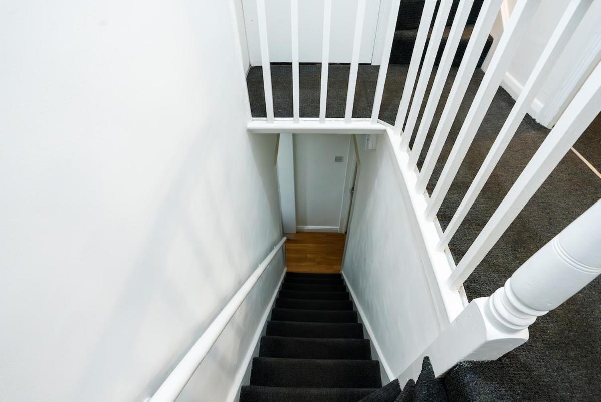 Comfy 4 Bed House Near Notts Centre - Free Parking Holiday home